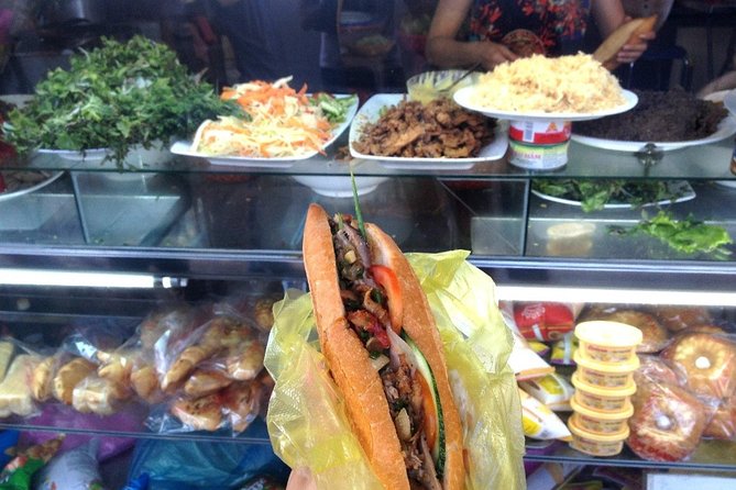 Hoi An Food Adventure at Sunset - Tour Accessibility and Age Requirement