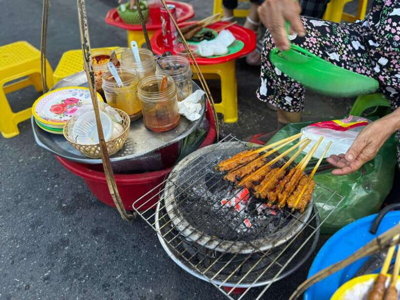 Hoi An Food Tour: 8 Must-Try Dishes and Drinks - Banh Mi