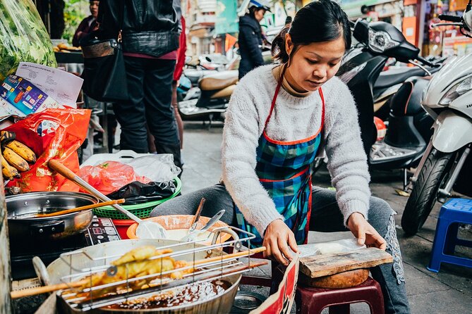 Hoi an Food Tour by Motorbike With Tastings and Dinner - Personalized Experience