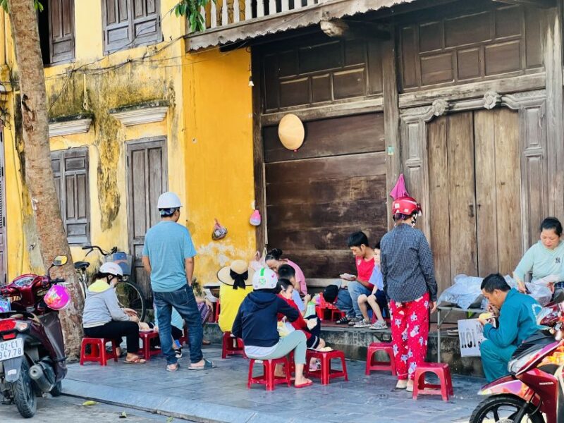 Hoi An: Guided Tour of Town and Fish Market With Breakfast - Hoi An Fish Market