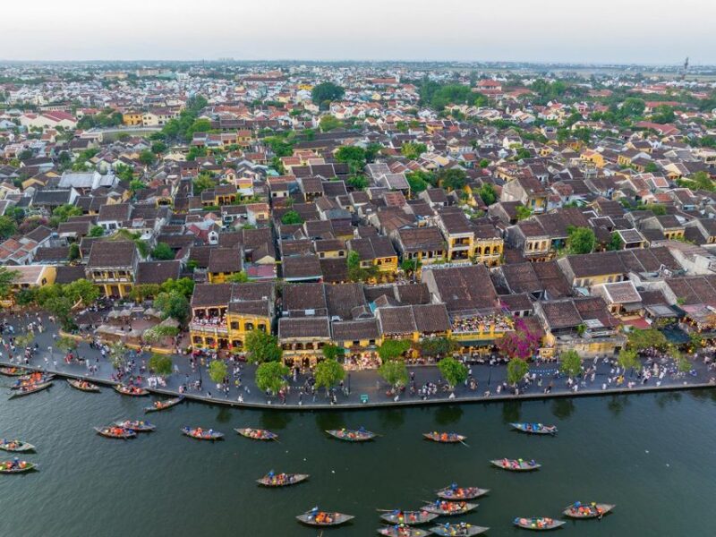 Hoi An: Guided Tour of Town and Fish Market With Breakfast - Breakfast Experience