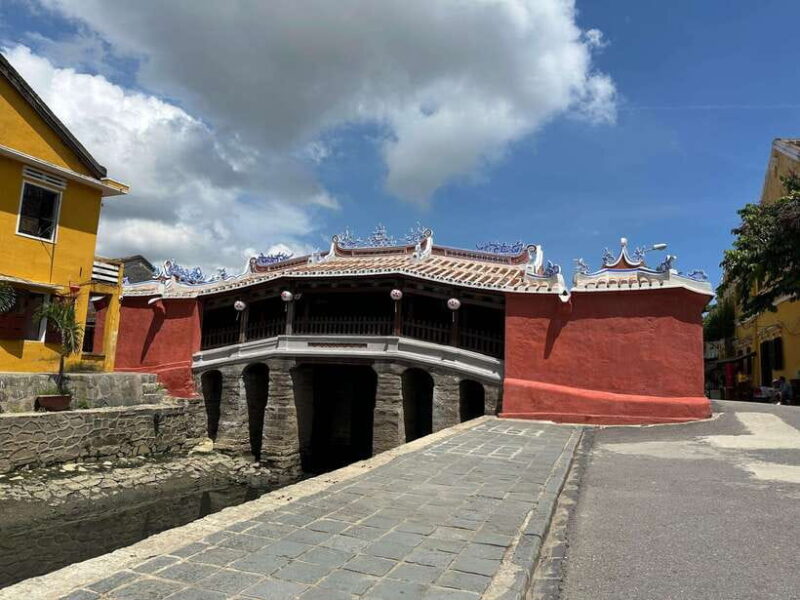 Hoi An: Guided Walking Tour With Local Food - Itinerary Highlights