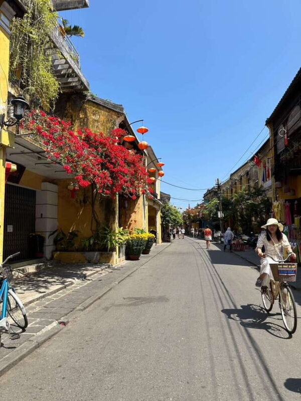 Hoi An: Guided Walking Tour With Local Food - Important Information