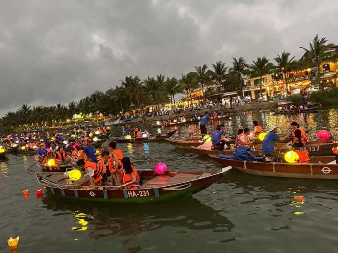 Hoi An: Guided Walking Tour With Local Food - Phuoc Kien Assembly Halls