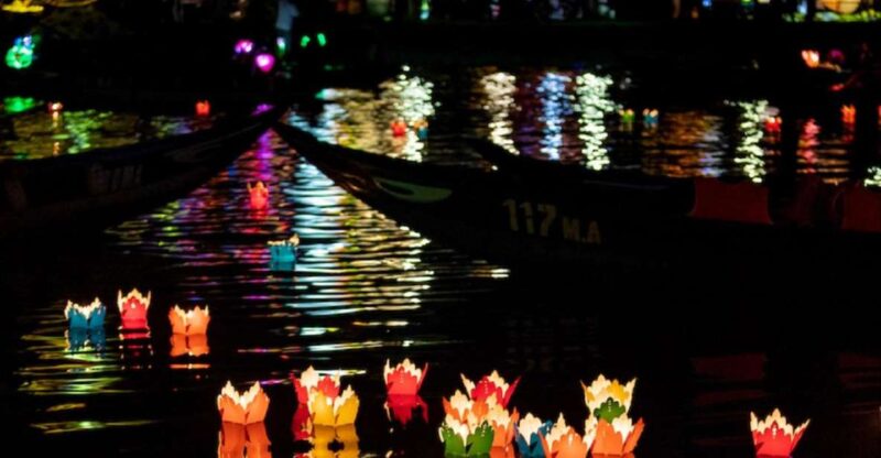 Hoi An: Hoai River Boat Trip by Night and Floating Lantern - Important Information to Note