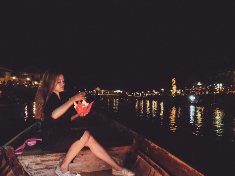 Hoi An: Hoai River Night Boat Trip and Floating Lantern - Meeting Point and Logistics