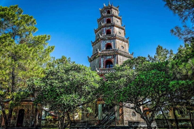 Hoi An: Imperial Hue And Scenic Hai Van Pass Discovery Tour - Exploring the Imperial City