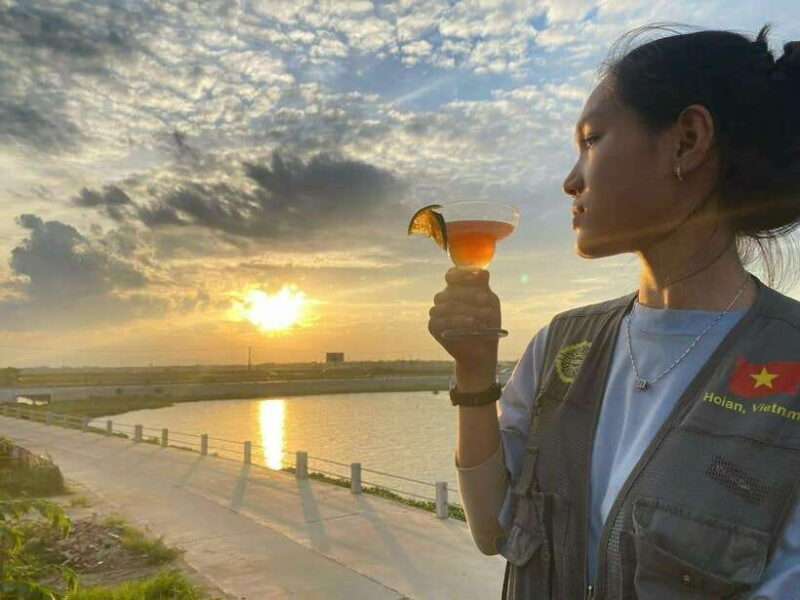 Hoi An Jeep Sunset Adventure: Enjoy Cocktails & Local Food - Vys Bistro: Finger Foods and Cocktails