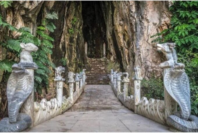 HOI AN: Laddy Buddha - Marble Mountain and Am Phu Cave Tour - Visiting the Lady Buddha Statue