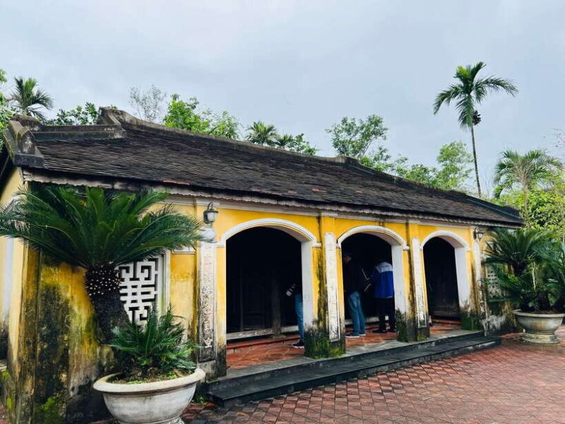 Hoi An: Loc Yen Ancient Village And O O Waterfall Adventure - Uncover the Architectural Marvels of "Nha Ruong" Homes