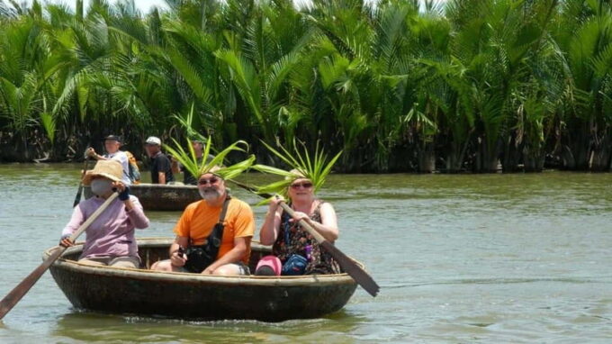 Hoi An: Making Lantern &Cooking Class With Basket Boat Ride - Basket Boat Ride Through Scenic Waterways