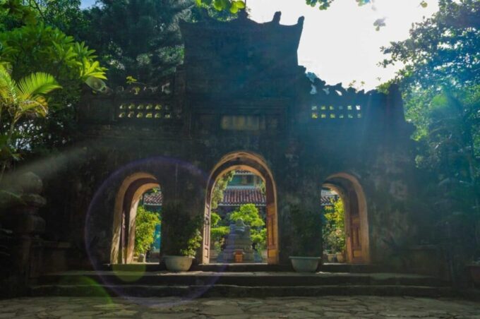 Hoi An: Marble Mountain & Monkey Mountain in Afternoon Tour - Marble Mountain Exploration