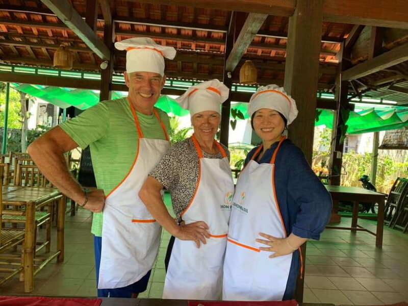 Hoi An: Marble Mountains, Monkey Mountain and Cooking Class - Pickup and Market Visit