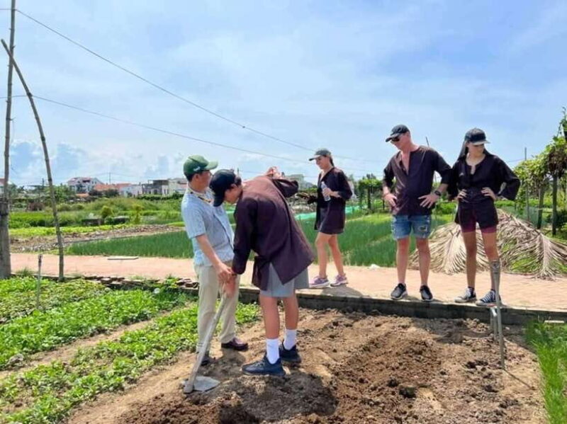 Hoi An: Market Tour and Farming and Cooking Class in Tra Que - Preparation and Restrictions
