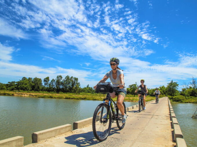 Hoi An: Morning Countryside Tour by Bike - Exploring Hoi Ans Iconic Sites