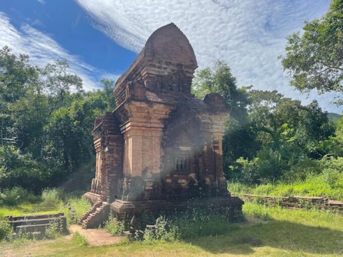 Hoi An: My Son Holyland Sunset Tour With Banh Mi & Cruise - Inclusions