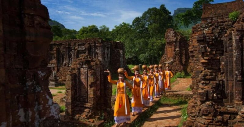 Hoi An: My Son Sanctuary Sunrise Tour Small Group - Itinerary and Experience