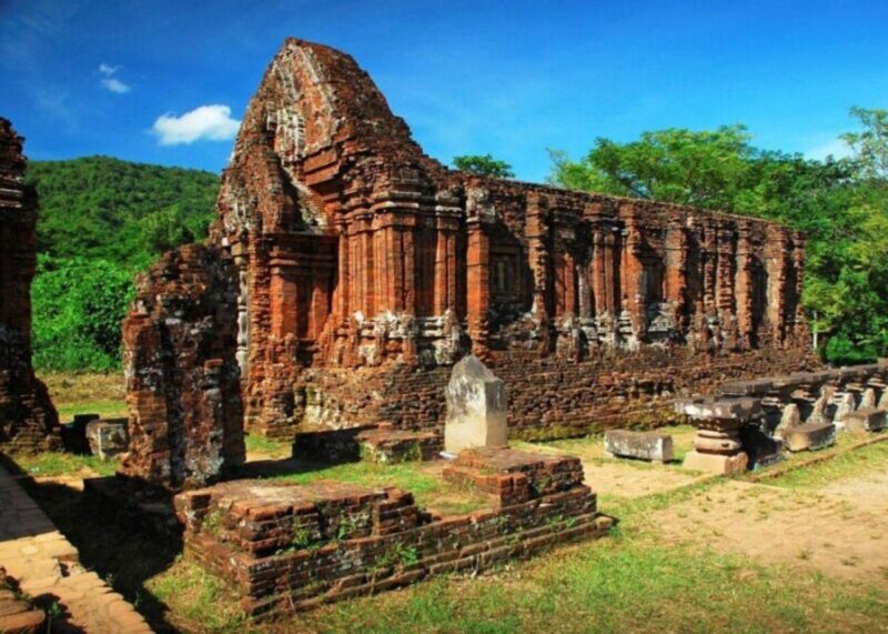 Hoi An: My Son Sanctuary With Thu Bon River Cruise & Lunch - Arrival and Guided Tour