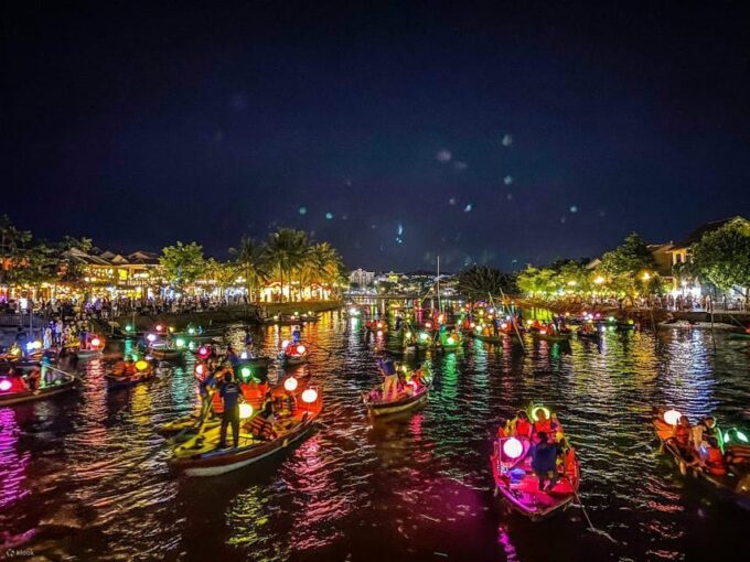 HOI AN : NIGHT BOAT TRIP WITH LANTERN - Recap