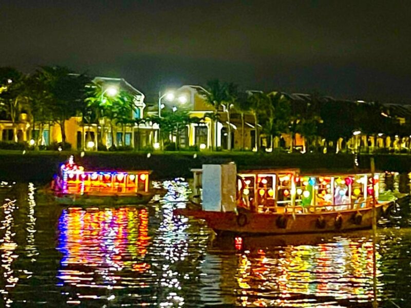 HOI AN NIGHT MARKET & BOAT TRIP WITH LANTERN - Participant Requirements