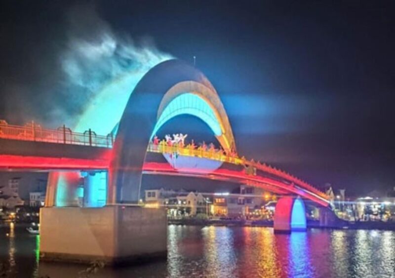 HOI AN NIGHT MARKET & BOAT TRIP WITH LANTERN - Inclusions