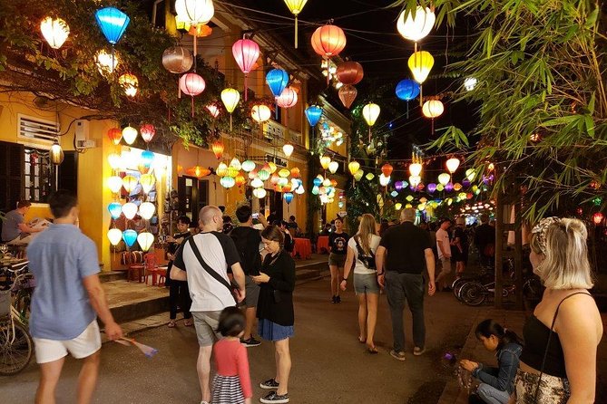 Hoi an Night Market With Hoi an Walking Tour , Colourful Lanterns, Boat Ride - Hoi Ans Captivating Night Atmosphere