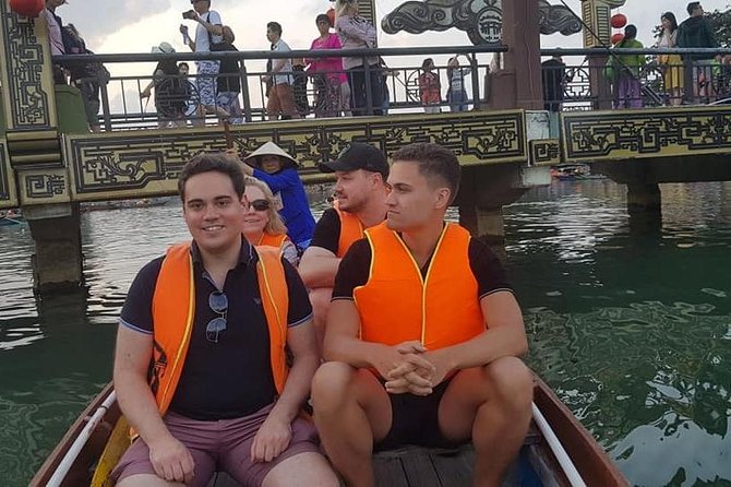 Hoi an Nightlife With Walking Tour, Night Market, Lantern Area, Sampan Boat Ride - Accessibility and Participation