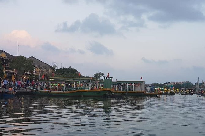 Hoi an Nightlife With Walking Tour, Night Market, Lantern Area, Sampan Boat Ride - Recommendations and Considerations