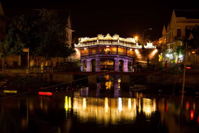Hoi An Nighttime Heritage Experience - Discovering Iconic Landmarks and Vietnamese Architecture
