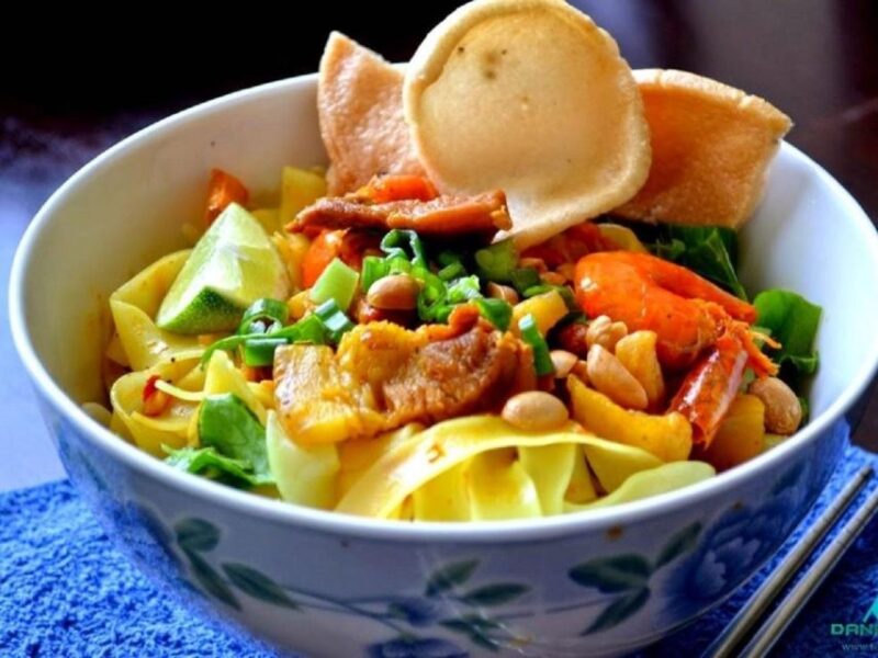 Hoi an Old City With Food Tasting Tour - Pickup and Accessibility