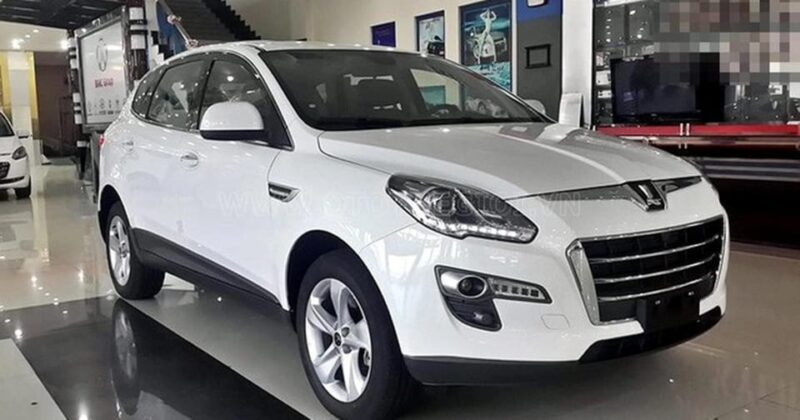 HOI AN : PRIVATE CAR TO HUE CITY CENTER WITH 3 OPTIONS - Vehicle and Amenities