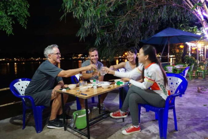 Hoi An: Private Evening Food Tour by Bike - Connecting With the Local Community