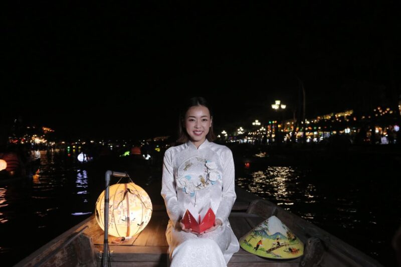 Hoi An: Private Photoshoot and Guided Walking Tour - Meeting Point