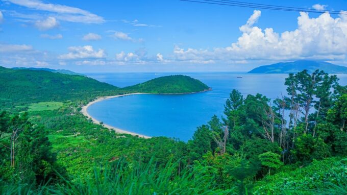 Hoi an Private Transfer to Hue via Haivan Pass &Goldenbridge - Relaxing at Lang Co Beach
