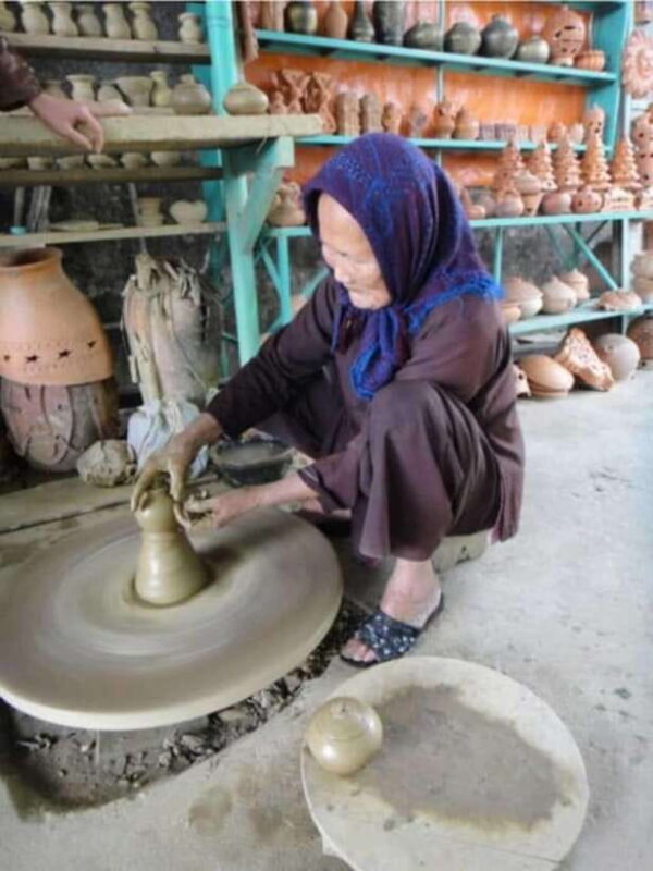 Hoi An: Rural Bike Tour and Traditional Villages - Visit Thanh Ha Pottery Village