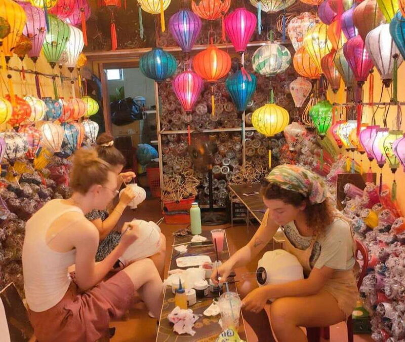 Hoi an Seafood, Tropical Fruits Tasting and Making Lantern. - Included Activities