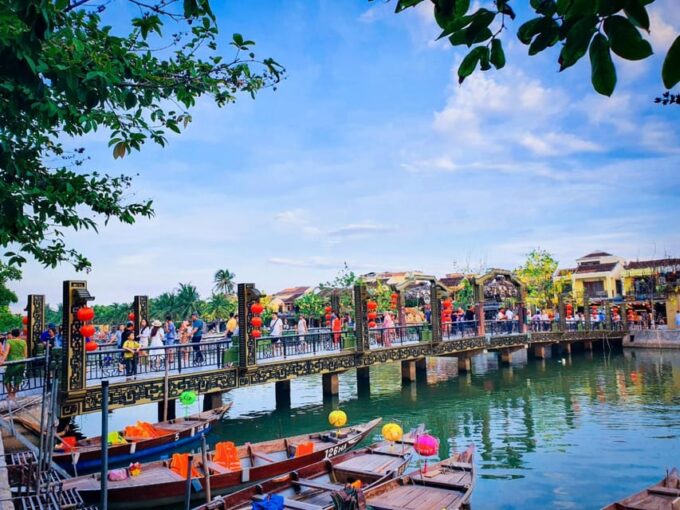 Hoi An: Shuttle Bus From Da Nang Train Station to Hoi An - Additional Information