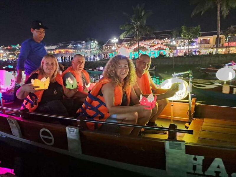 Hoi an Street Food, Night Market and Boat Ride - Itinerary Highlights