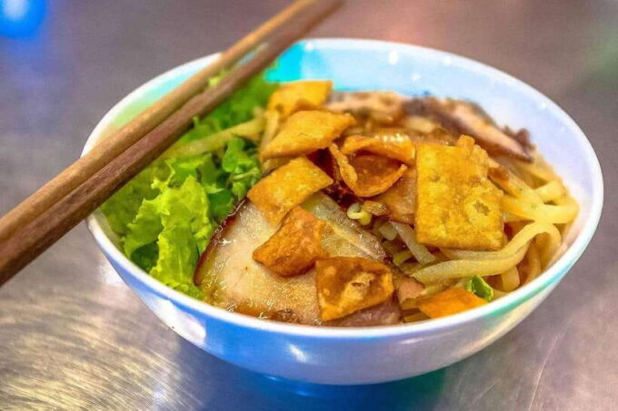 Hoi an Street Food, Night Market and Boat Ride - Tour Features and Inclusions