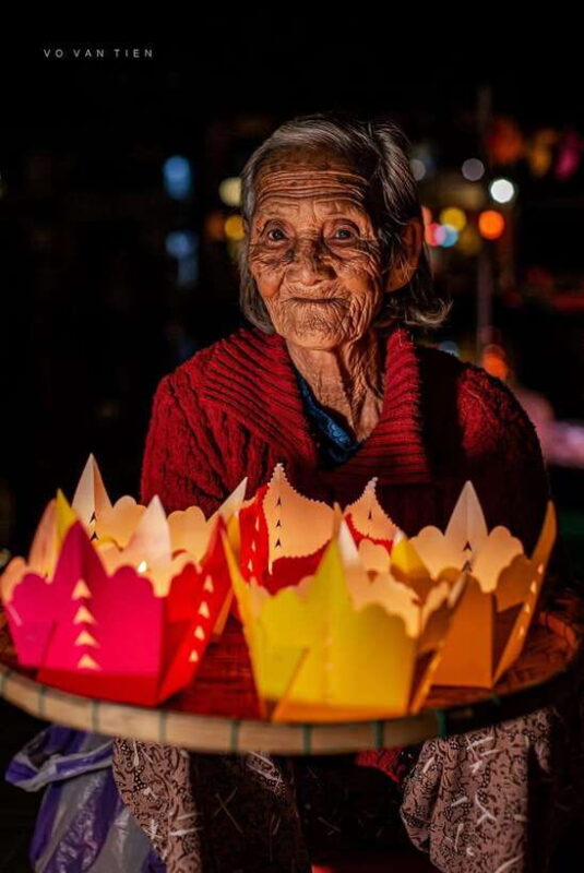 Hoi An Street Food & Ride Boat To Release Lantern On River - Key Points