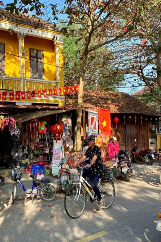Hoi An: Street Food Tour by Scooter With Local Lady - Tour Experience
