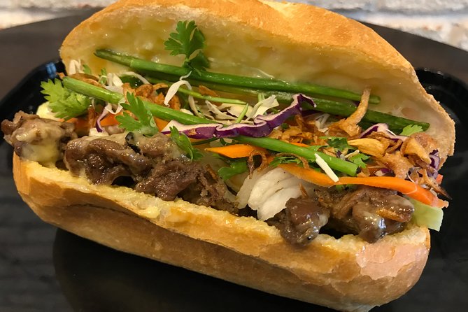 Hoi an Street Food Walking Tour With Tastings - Tour Duration and Group Size
