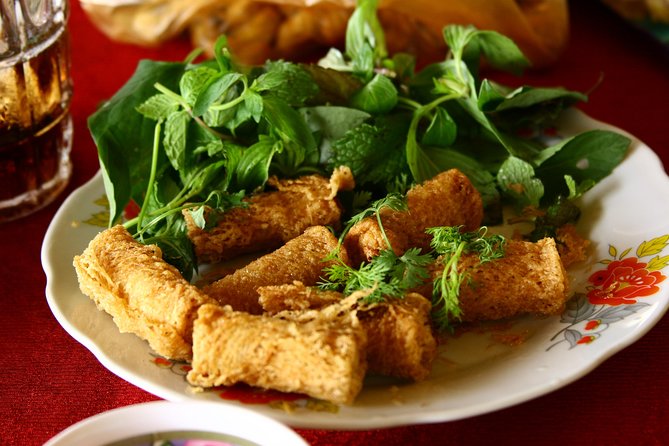 Hoi an Street Food Walking Tour With Tastings - Accessibility and Dietary Options