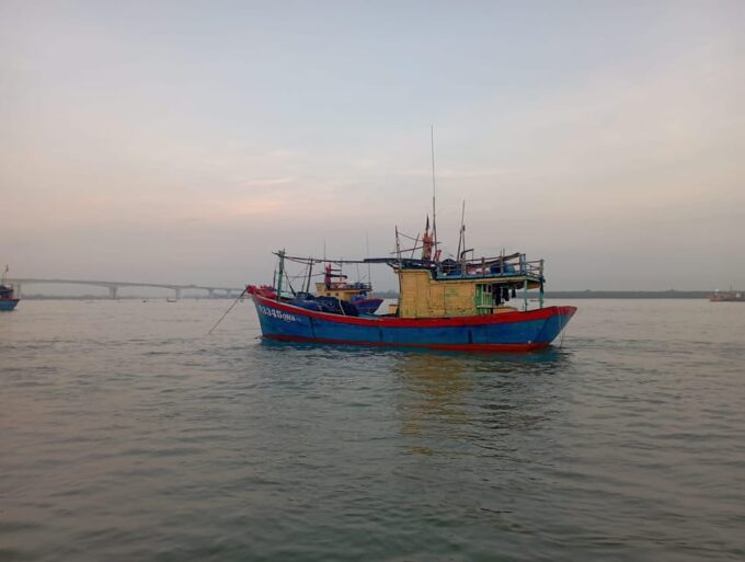 Hoi an Sunrise and Fish Market, Taking Photos - Local Life and Culture