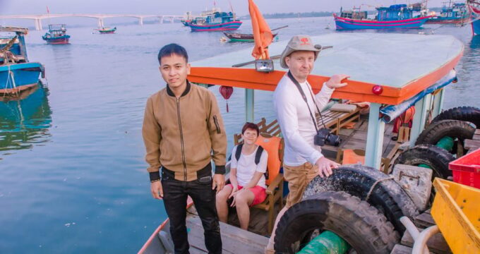 Hoi an Sunrise and Fish Market, Taking Photos - Booking and Availability