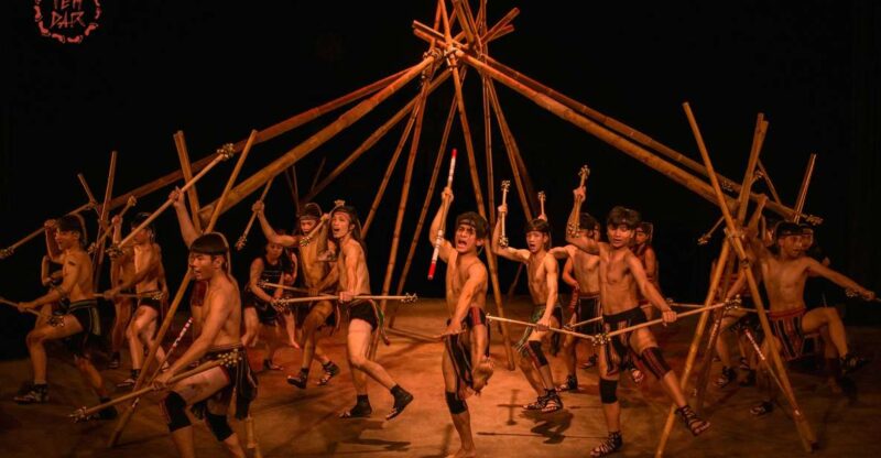 Hoi An: The Dar Vietnamese Bamboo Circus at Lune Center - Key Points