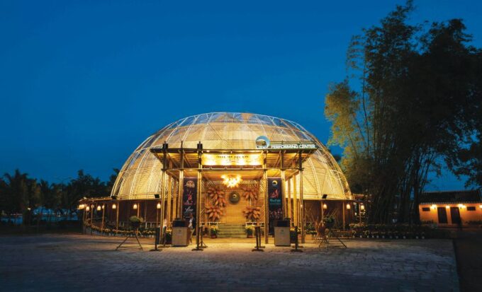 Hoi An: The Dar Vietnamese Bamboo Circus at Lune Center - Breath-taking Circus Scenes and Acrobatics