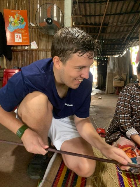 Hoi An: Tra Nhieu Discovery by Bicycle- Thu Bon River Cruise - Observing Traditional Handicrafts