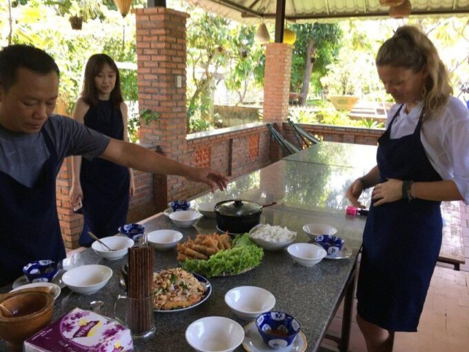 Hoi An: Traditional Cooking Class & Meal With Local Family - Step-By-Step Instructions From Local Chefs