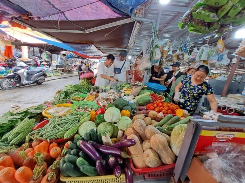 Hoi An: Vegetarian Cooking Class & Explore Local Market Trip - Inclusions and Logistics